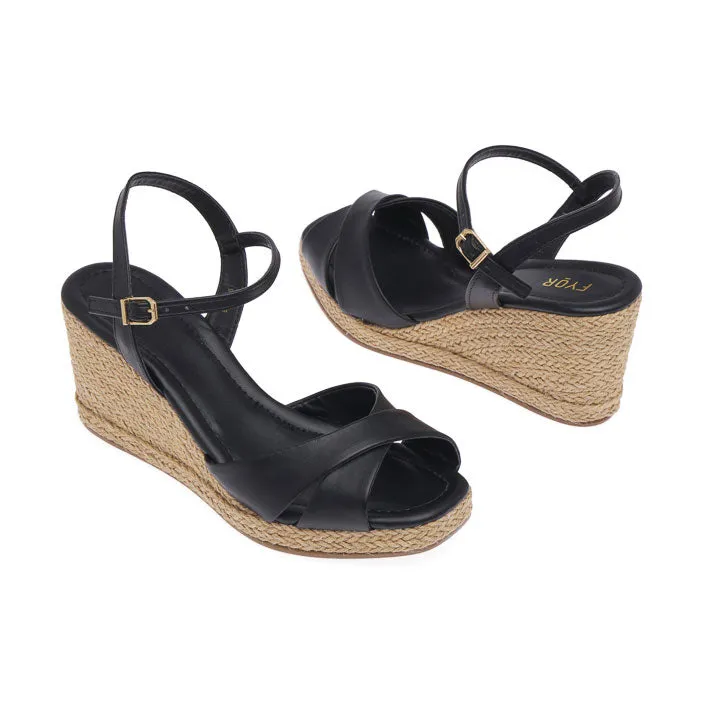 Chic Holiday Wedge BDV 116