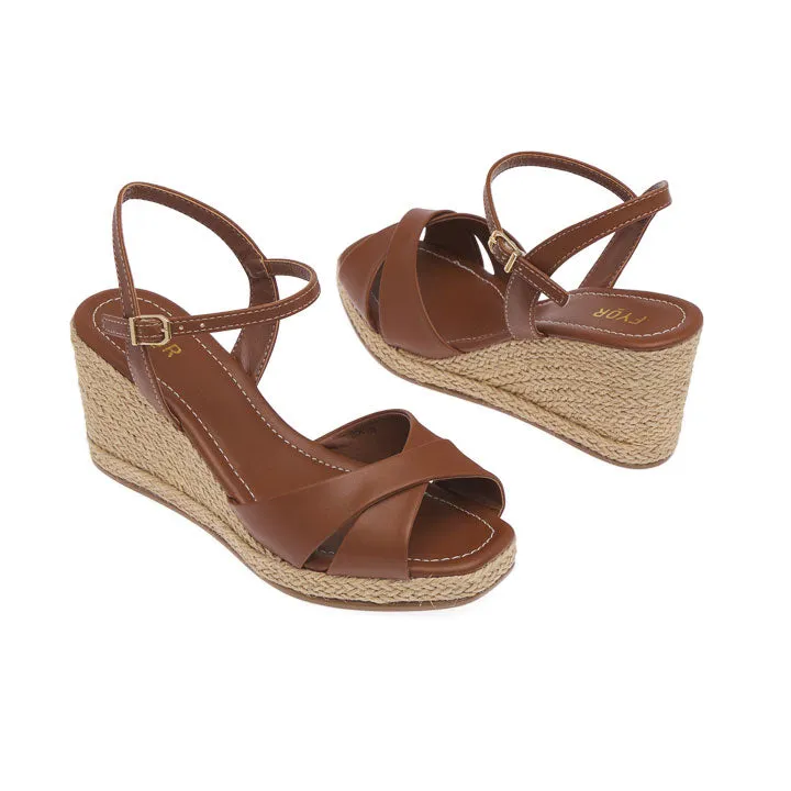 Chic Holiday Wedge BDV 116