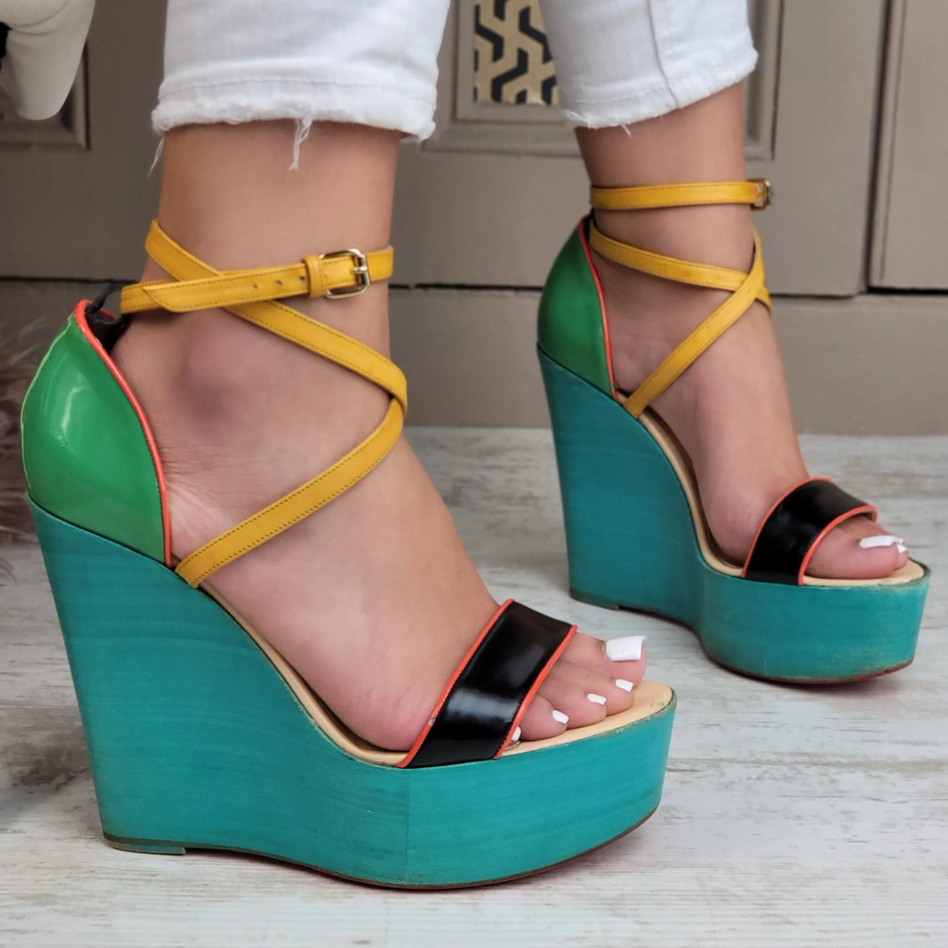 CHRISTIAN LOUBOUTIN SANDALS EU 39/ UK 6