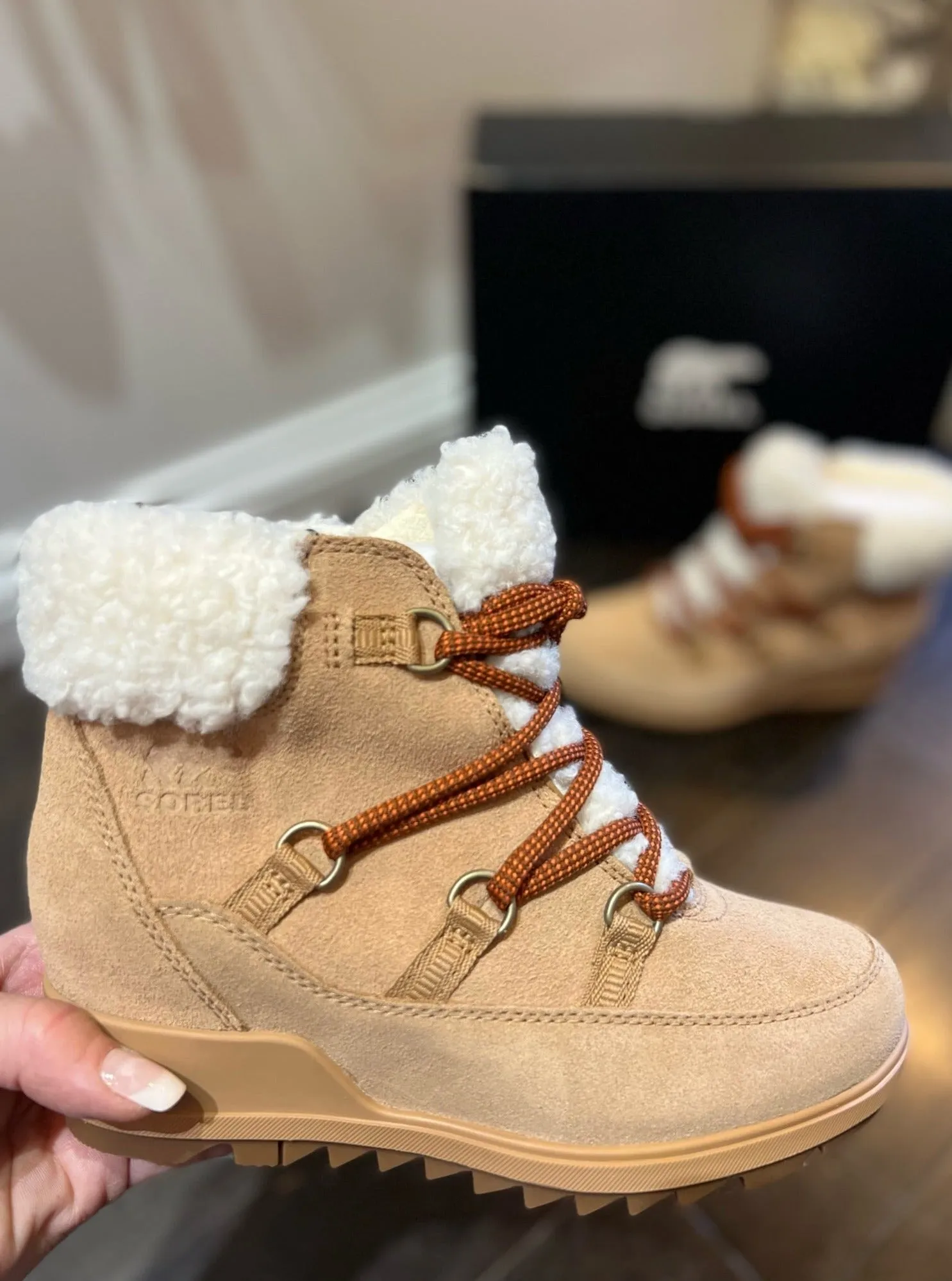 Evie Cozy Lace [Tawny Buff/Wood]