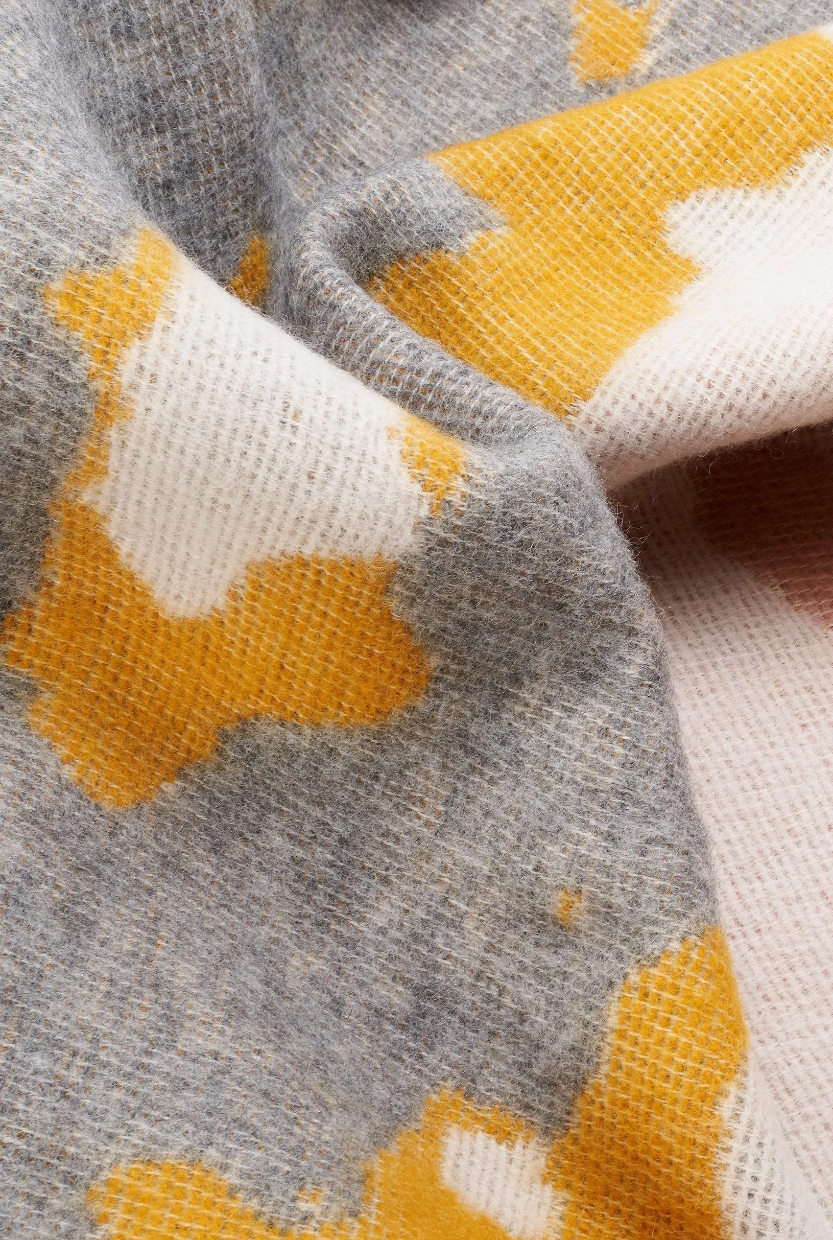 Wool Blanket "Stain" by Michele Rondelli